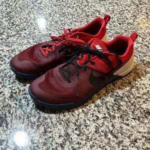 Red white blue maroon Nike fly wire athletic shoe men size 13